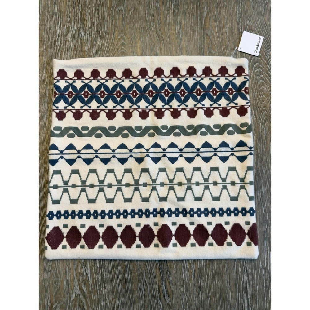 NWT Crate and barrel Genevieve Bennett Oliver pillow Cover 18 x 18 Wool
